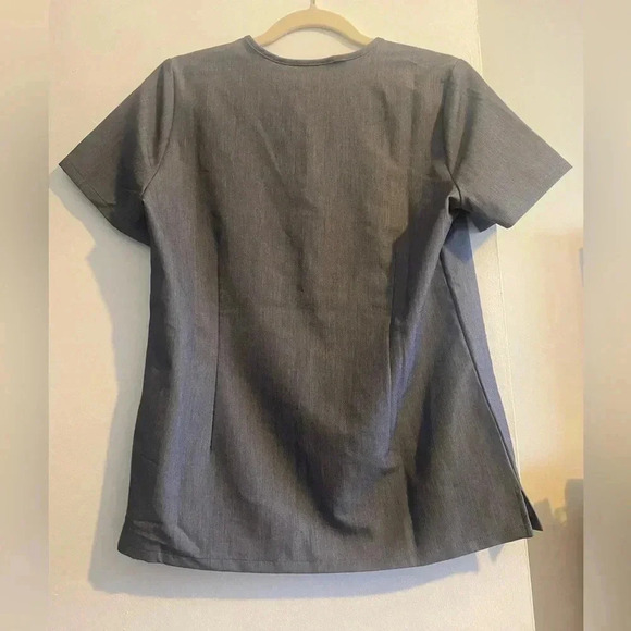 NWT Figs Graphite Catarina scrubs top Sz S - Picture 4 of 7